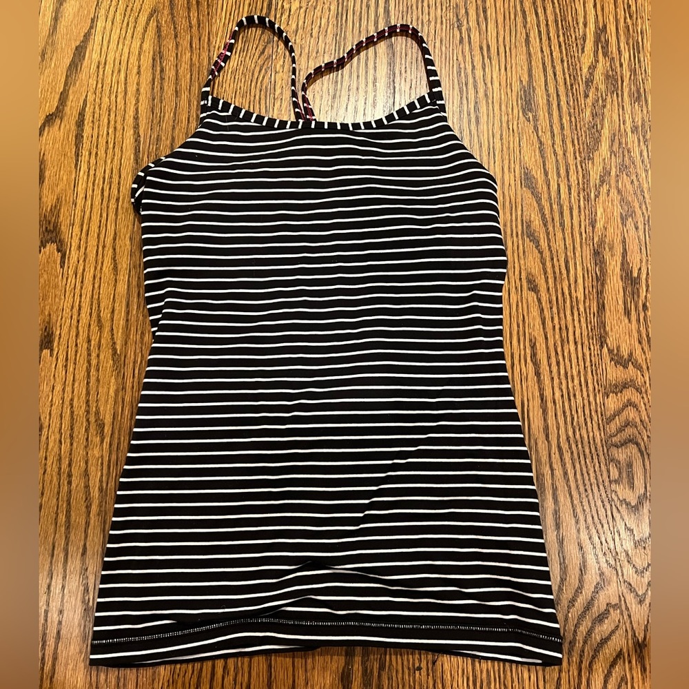 Workout tank top great condition. Built in sports bra